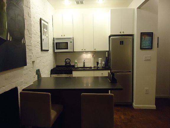 4th image of 220 E 79th St APT 3B