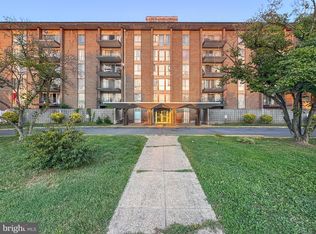 6011 Emerson St APT 215, Bladensburg, MD