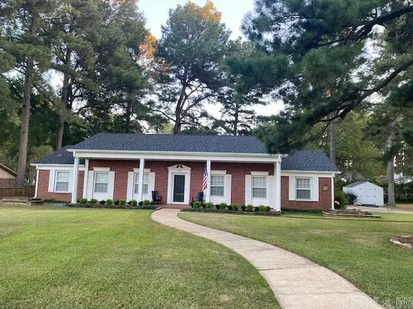 407 E 17th St, Hope, AR 71801
