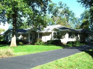 125 Peach Orchard Rd, Oakwood, OH 45419
