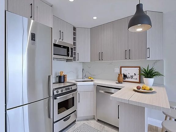 2nd image of 312 E 30th St APT 5D