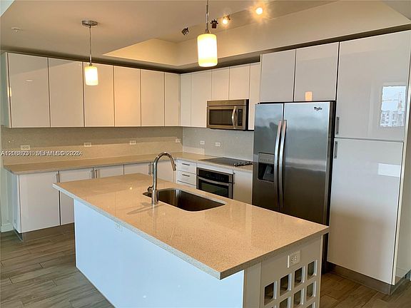 2nd image of 999 SW 1st Ave APT 3206