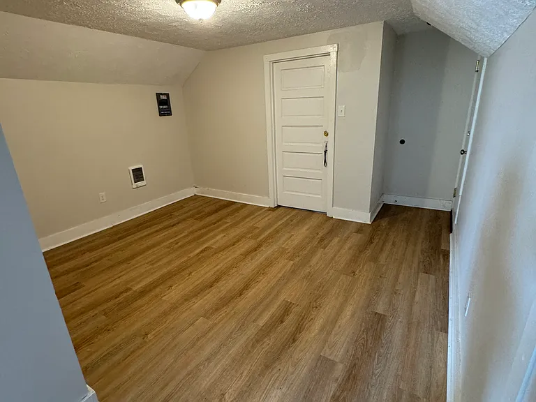 81 Sexton St — Photo 4