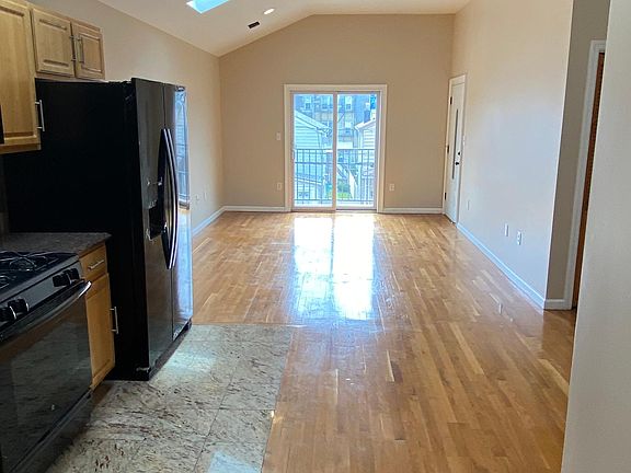 3rd image of 394 Virginia Ave Floor 2
