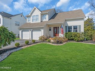 16 Higgins Ct, Howell, NJ 07731