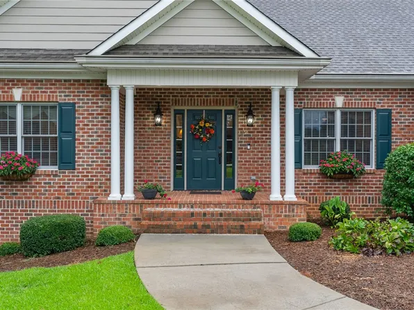129 E Waterford Dr, Seneca, SC 29672