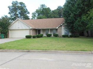 307 Regal Oaks Cir, White Hall, AR 71602