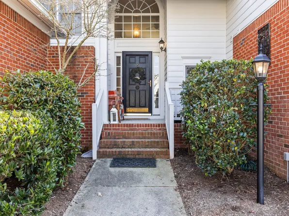 39 Lake Village Dr, Durham, NC 27713