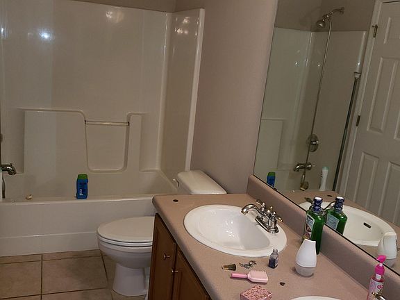 3rd image of 27 Guinevere Ln #B
