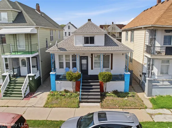 3237 Trowbridge St, Hamtramck, MI 48212
