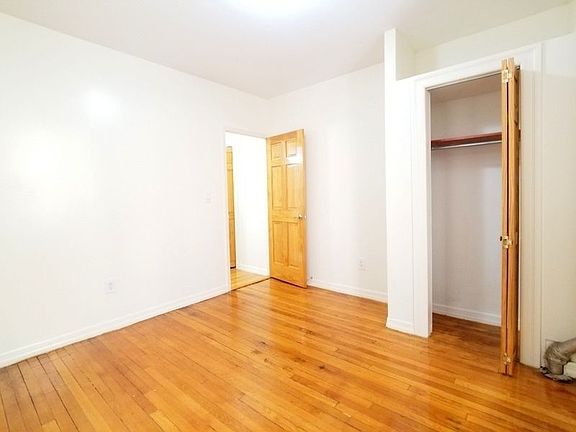 3rd image of 715 W 172nd St APT 5