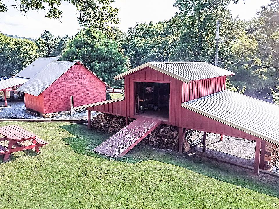 2nd image of 5224 Asher Ln