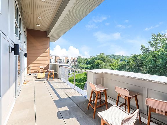 4th image of 16255 Kenyon Ave APT 244