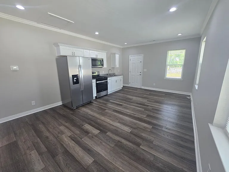 234-236 W Winchester St — Photo 6