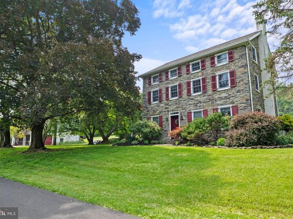 715 Cathill Rd, Sellersville, PA 18960