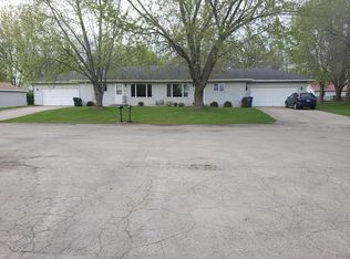 702 Park Ave, Omro, WI 54963