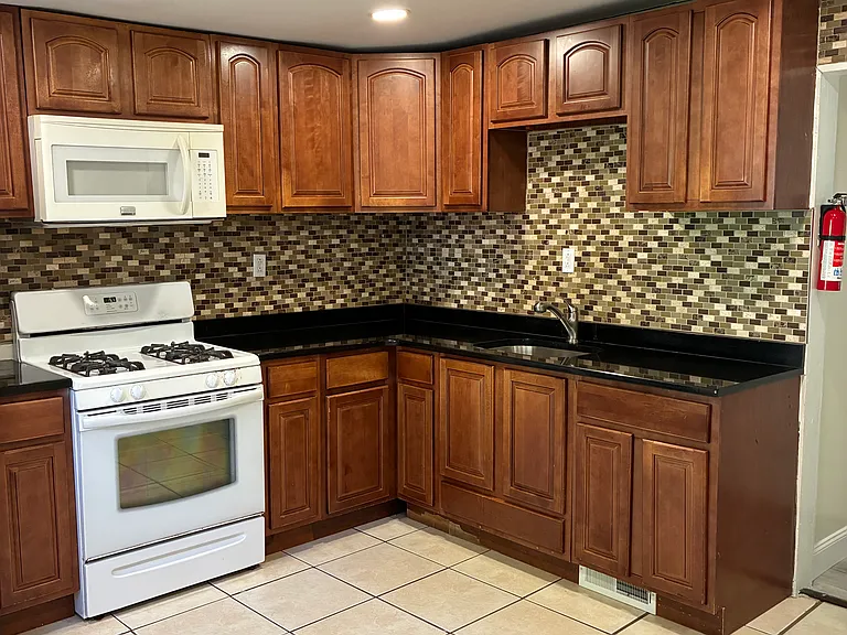 153 E Wyomissing Ave — Photo 5
