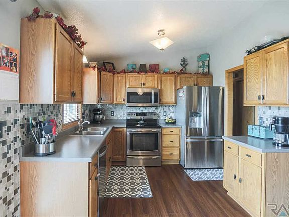 5th image of 507 Lois Ln