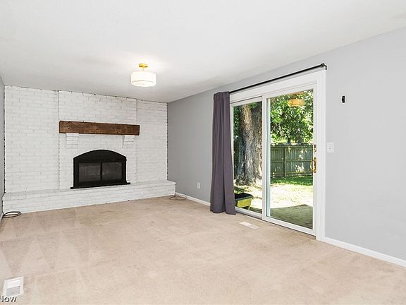 5th image of 1055 Gentry Dr