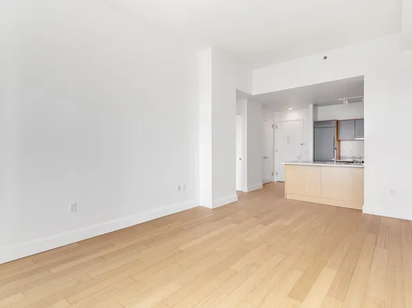 10 City Point image 4 of 28