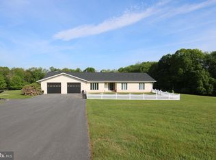 541 Isle Of Q Rd, Millersburg, PA 17061