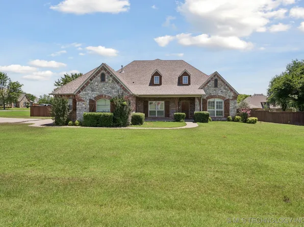 8483 N 68th East Ave, Owasso, OK 74055