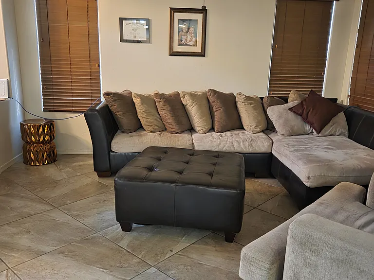 512 W Camino Parrilla — Photo 6