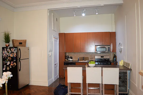 Rented by OvCo Realty | media 19