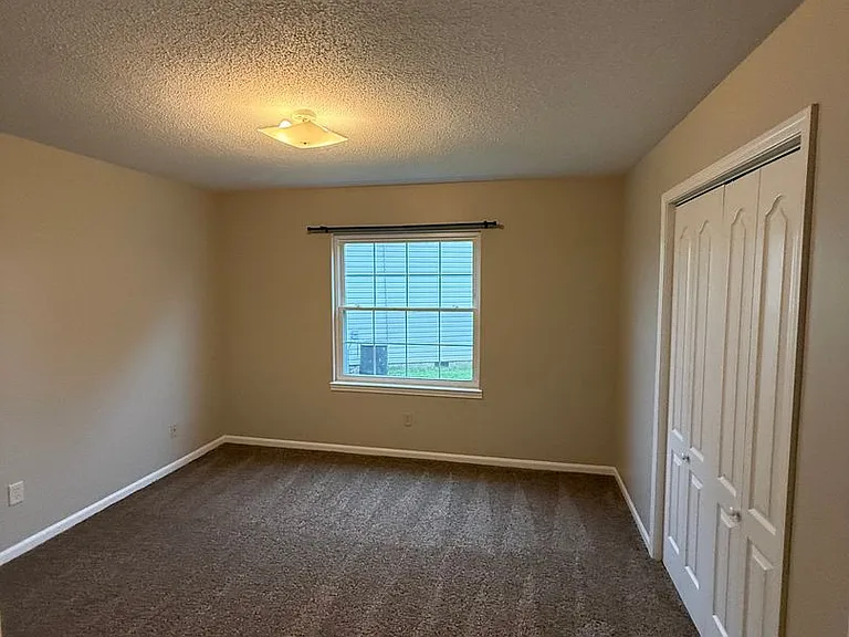 205 Glenwood Ln #1 — Photo 6