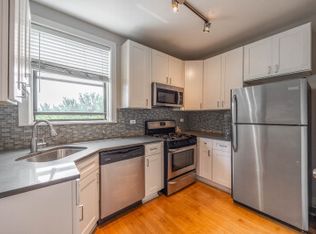 2322 N Rockwell St #C1, Chicago, IL 60647