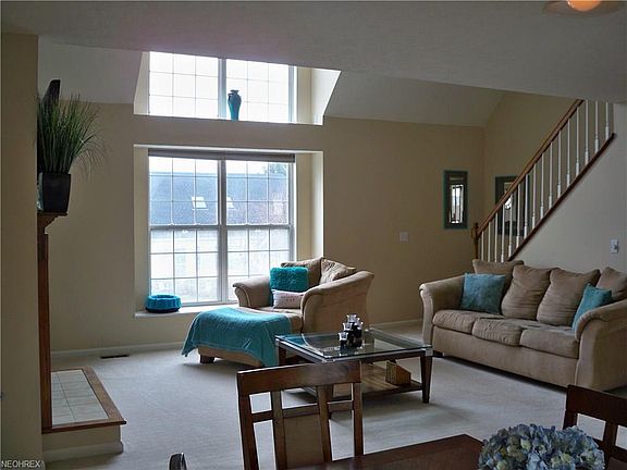2nd image of 935 Bristol Ln