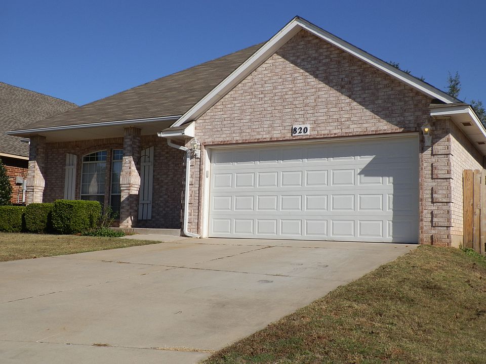 1st image of 820 Elm Creek Dr