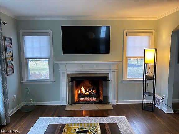 3rd image of 1547 Sunview Rd