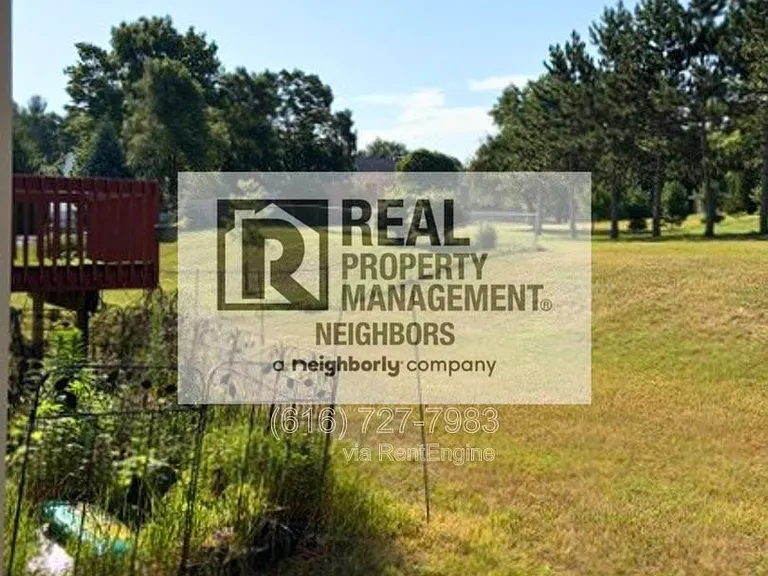 1636 Northbend Dr NE — Photo 12
