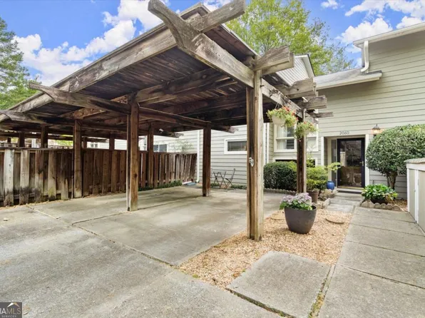 2060 Clairmeade Way, Atlanta, GA 30329