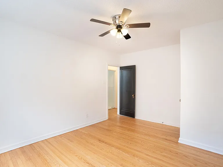 5018 Miami St — Photo 13