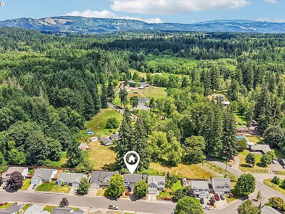 3rd image of 1405 NE 20th Ave