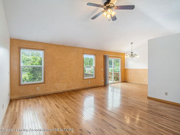 3rd image of 2803 Old Hickory Ln
