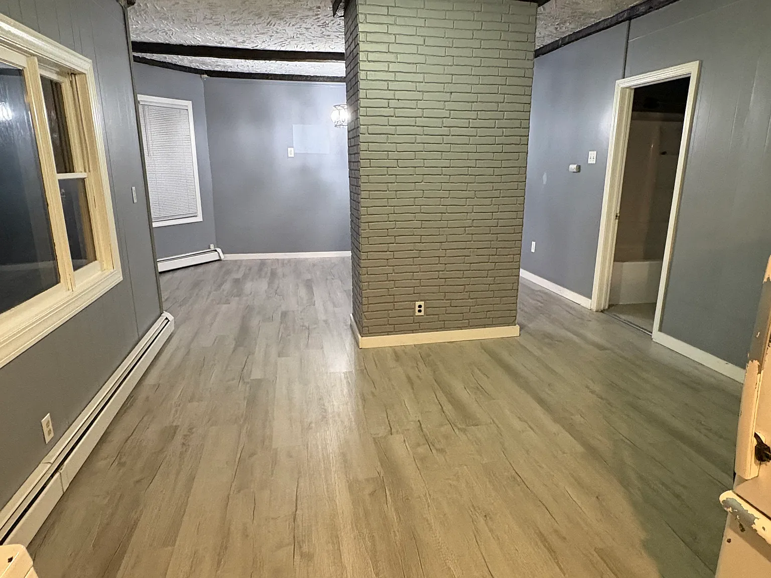 3 bed, $2,000 — Photo 3