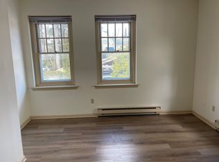 124 E State St APT 2E, Doylestown, PA 18901