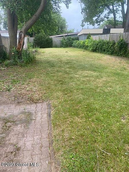 3rd image of 2718 Denver Avenue