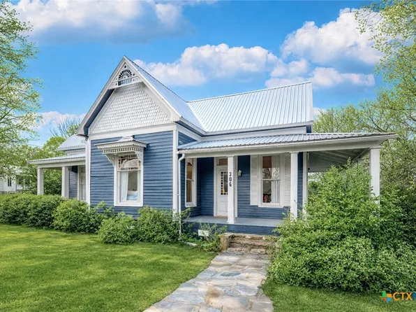 306 5th Ave, Smithville, TX 78957