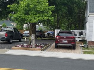 18 Washington Ave, Colonial Beach, VA 22443