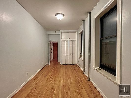 4th image of 306 E 11th St APT 2B