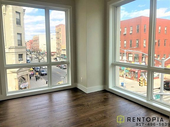 4th image of 83 Graham Ave #410
