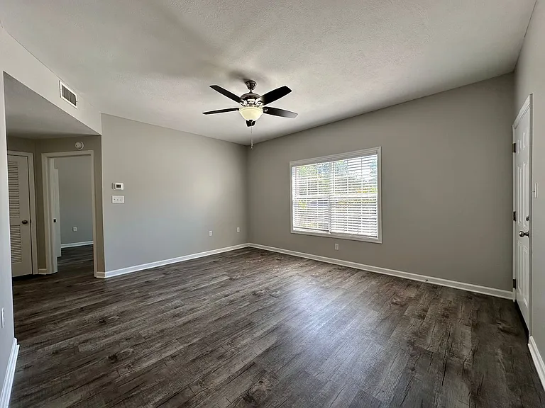 Rand Powell Apartment Homes — Photo 39