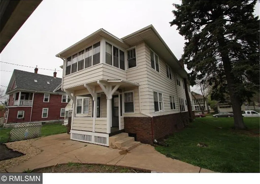 1 bed, 900 sqft, $1,200 — Photo 3