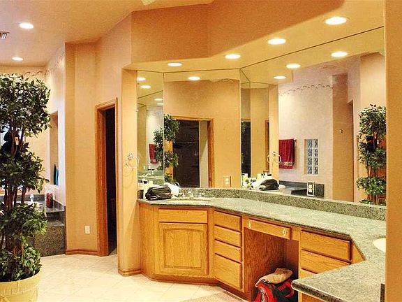 5th image of 6416 E Crabtree Pl