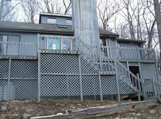 659 Edinburgh Rd, Bushkill, PA 18324