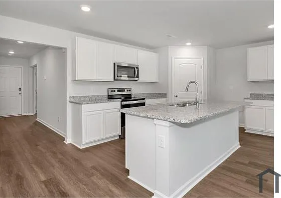 5 bed, 2016 sqft, $2,350 — Photo 3